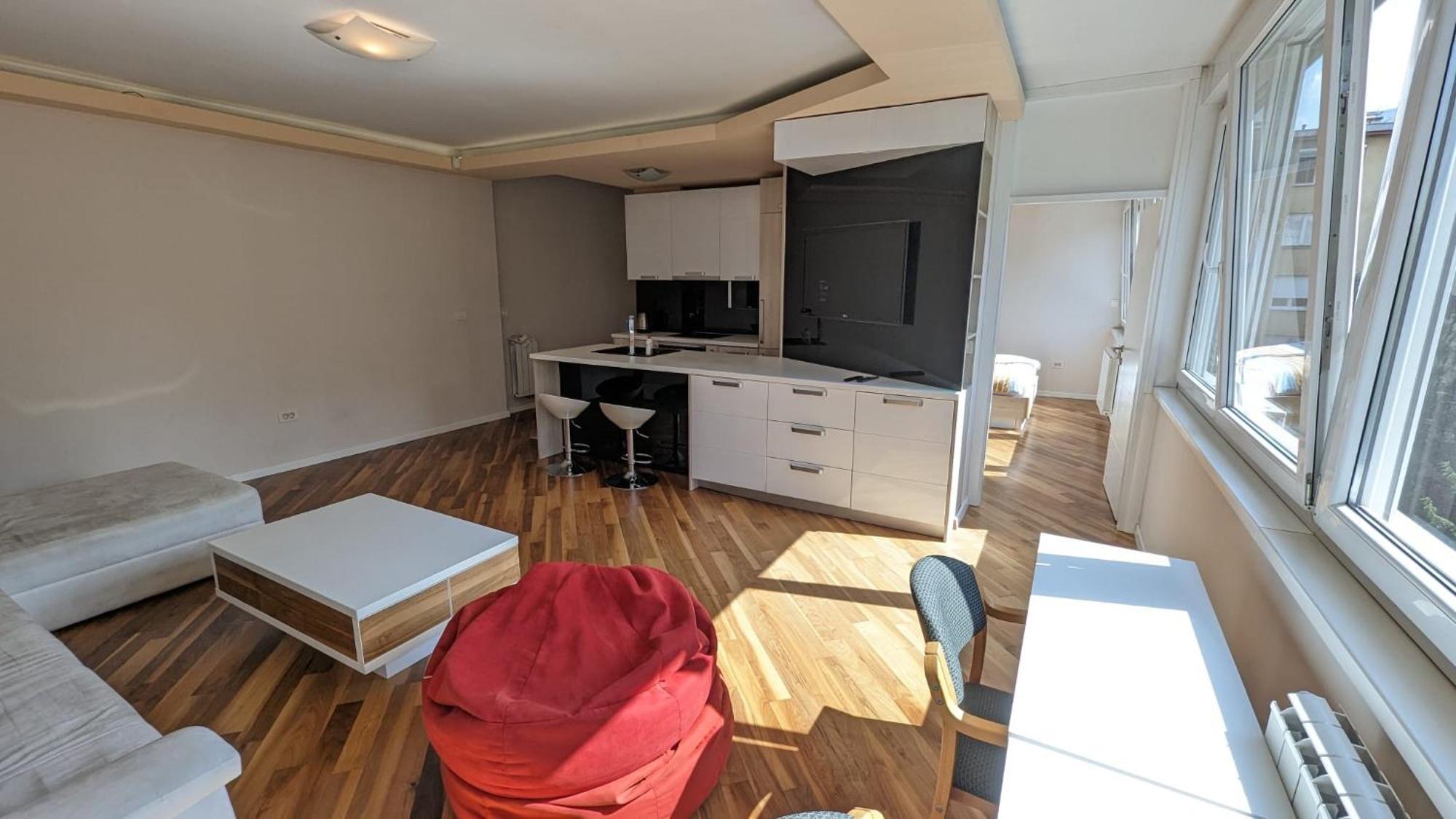 Modern And Cozy Apartment, Excellent Location, Near Sarajevo City Center, 60M2 Exterior photo